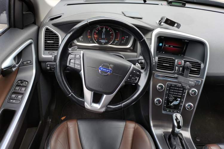 Used Volvo XC60 2015 T5 Zhiya Edition Steering Wheel