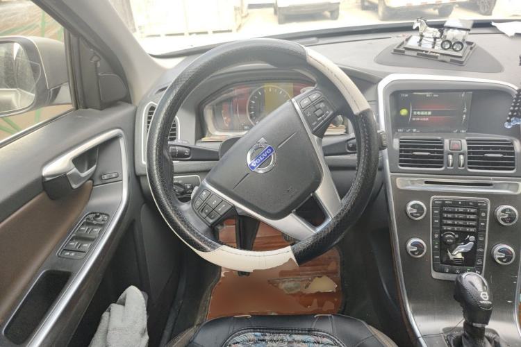 Used Volvo XC60 2015 T5 AWD Smart Drive Edition Steering Wheel