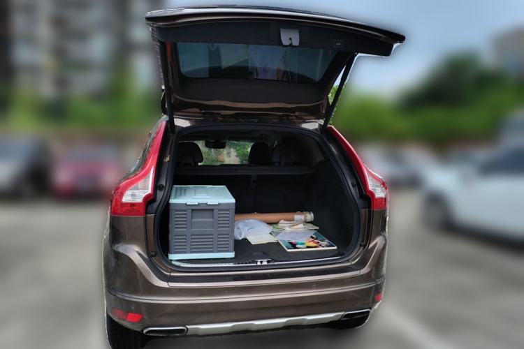 Used Volvo XC60 2015 T5 Zhiya Edition Trunk