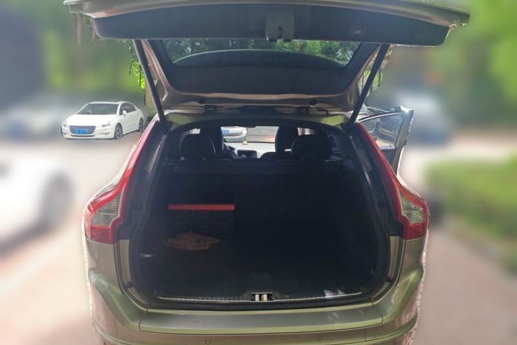 Used Volvo XC60 2015 T5 Zhiya Edition Trunk