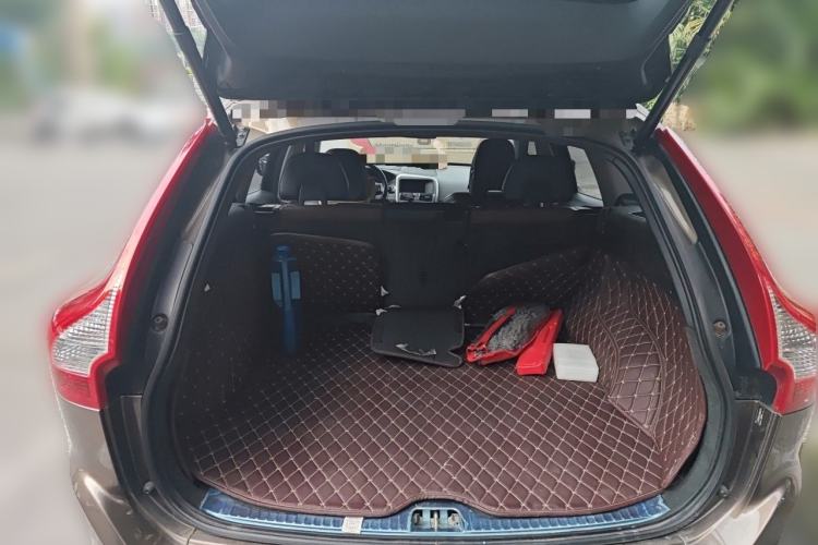 Used Volvo XC60 2015 T5 AWD Zhiyuan Edition Trunk