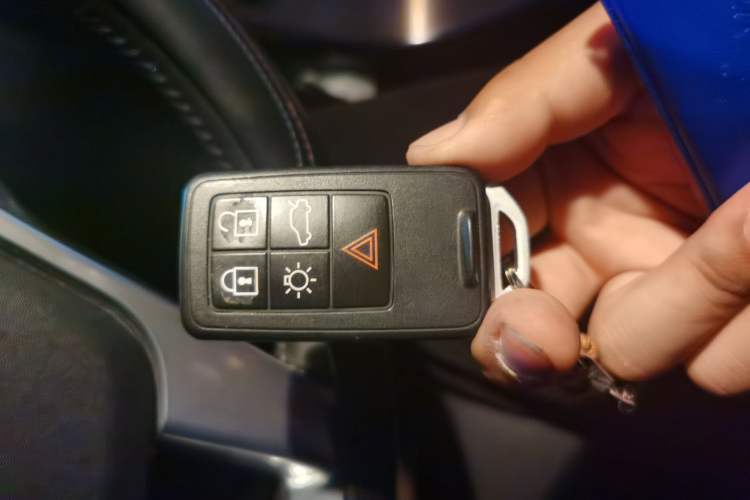 Used Volvo XC60 2015 T5 Smart Upgrade Model Vehicle Key