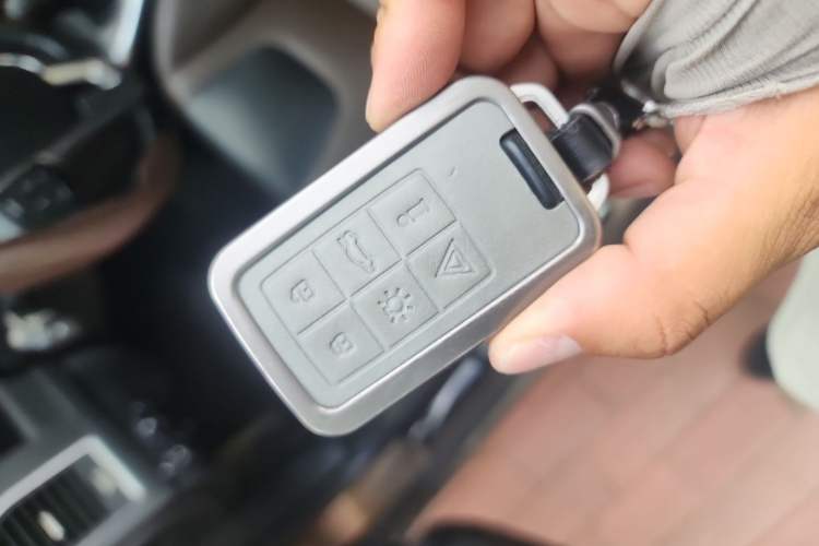 Used Volvo XC60 2015 T5 Smart Upgrade Model Vehicle Key