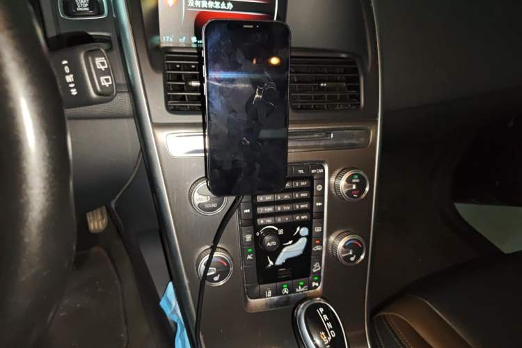Used Volvo XC60 2015 T5 AWD Zhiyuan Edition Audio And AC Panel