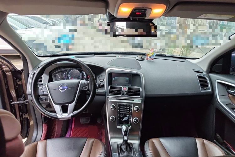 Used Volvo XC60 2015 T5 AWD Zhiyuan Edition Center Console