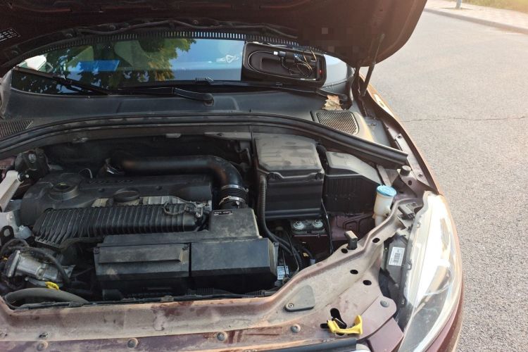 Used Volvo XC60 2015 T5 AWD Zhiyuan Edition Engine Bay Left