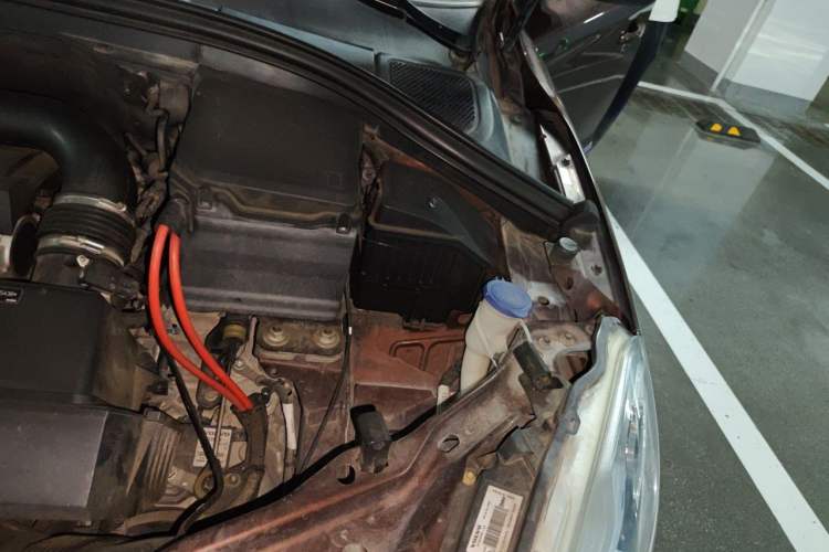 Used Volvo XC60 2015 T5 AWD Zhiyuan Edition Engine Bay Left