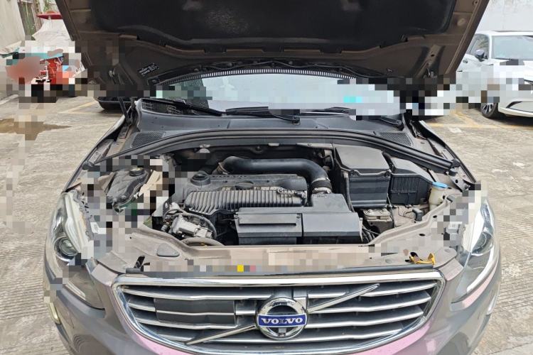 Used Volvo XC60 2015 T5 AWD Zhiyuan Edition Engine Bay