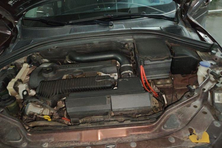 Used Volvo XC60 2015 T5 AWD Zhiyuan Edition Engine Bay