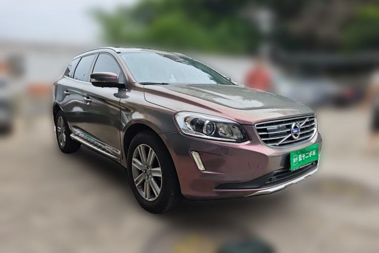 Used Volvo XC60 2015 T5 AWD Zhiyuan Edition Front Right 45 Deg