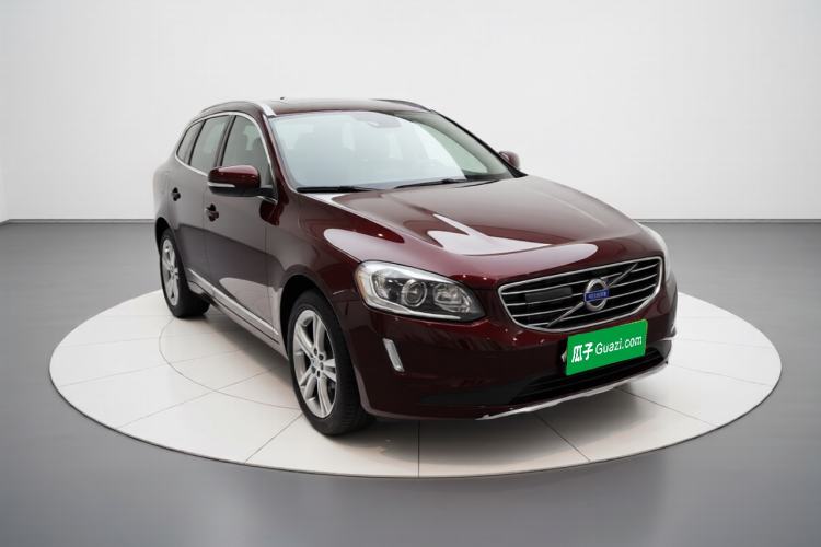 Used Volvo XC60 2015 T5 AWD Zhiyuan Edition Front Right 45 Deg
