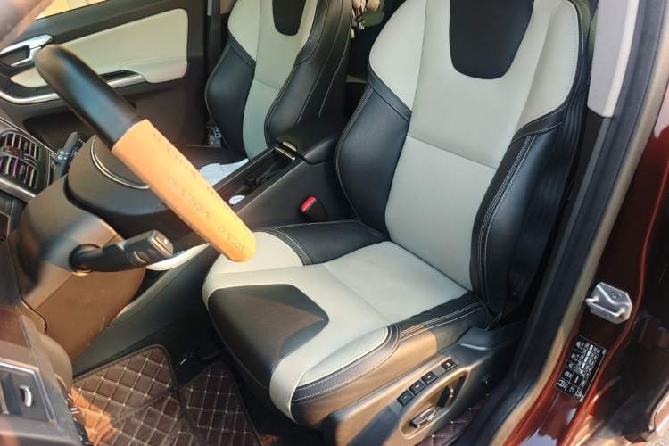 Used Volvo XC60 2015 T5 AWD Zhiyuan Edition Left Front Seat