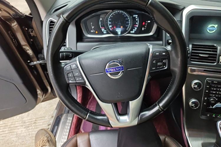 Used Volvo XC60 2015 T5 AWD Zhiyuan Edition Steering Wheel