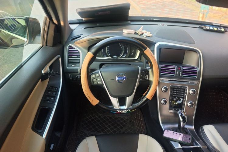 Used Volvo XC60 2015 T5 AWD Zhiyuan Edition Steering Wheel