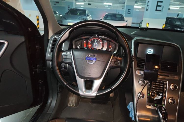 Used Volvo XC60 2015 T5 AWD Zhiyuan Edition Steering Wheel