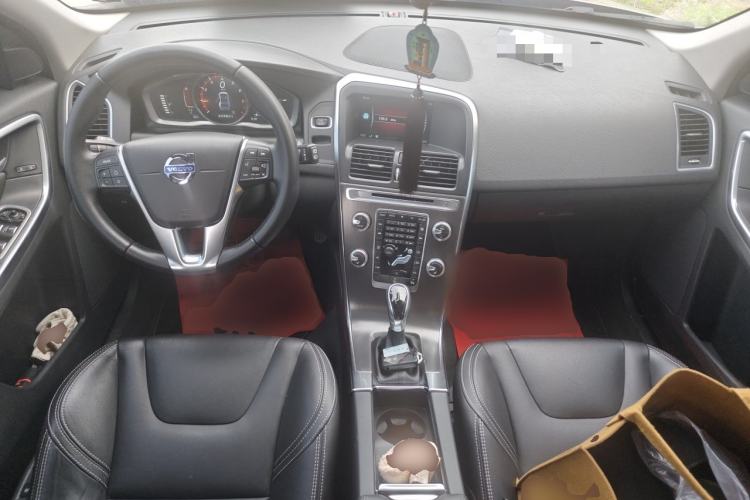 Used Volvo XC60 2015 T5 Smart Upgrade Model Center Console