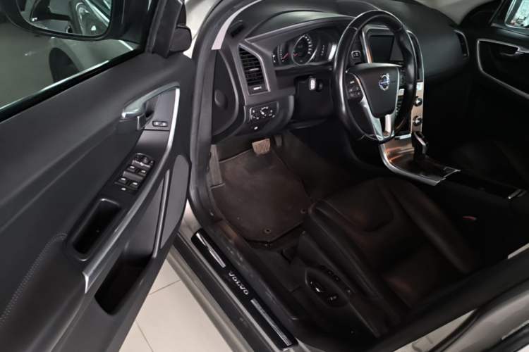 Used Volvo XC60 2015 T5 Smart Upgrade Model Driver Seat