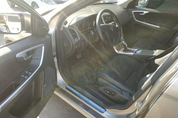 Used Volvo XC60 2015 T5 Smart Edition Driver Seat
