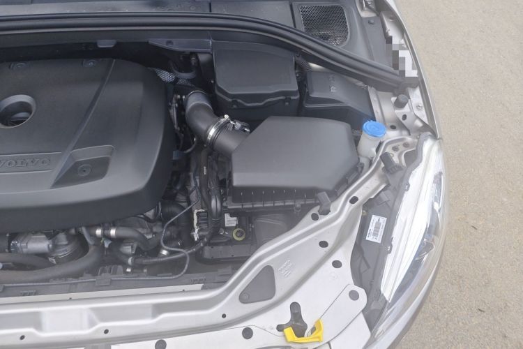 Used Volvo XC60 2015 T5 Smart Upgrade Model Engine Bay Left