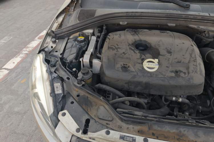 Used Volvo XC60 2015 T5 Zhiya Edition Engine Bay Right