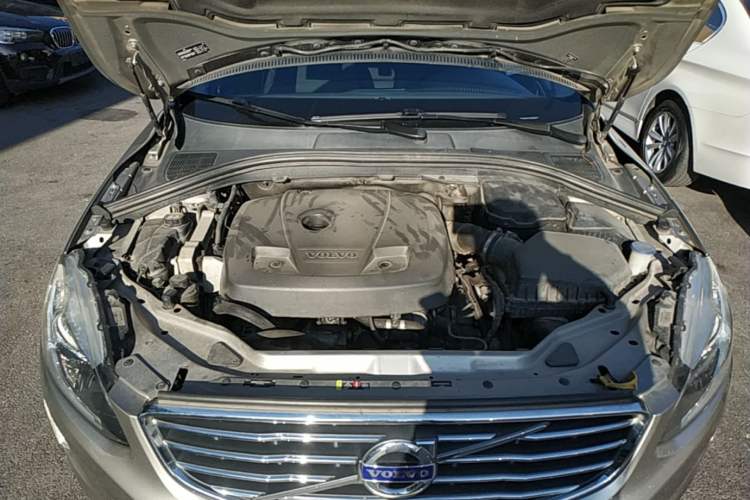 Used Volvo XC60 2015 T5 Smart Edition Engine Bay
