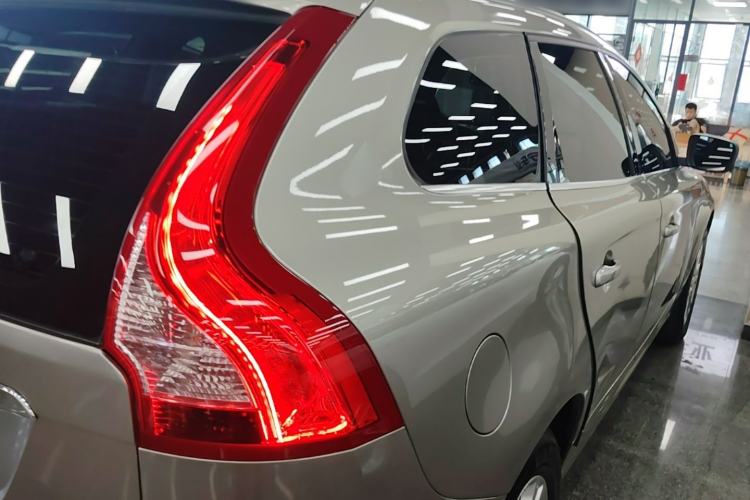 Used Volvo XC60 2015 T5 Smart Upgrade Model Exterior 3