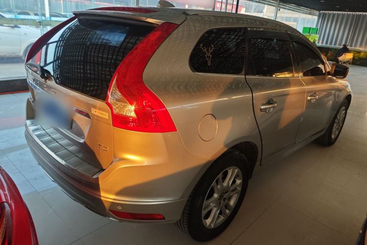 Used Volvo XC60 2015 T5 Smart Upgrade Model Exterior 5