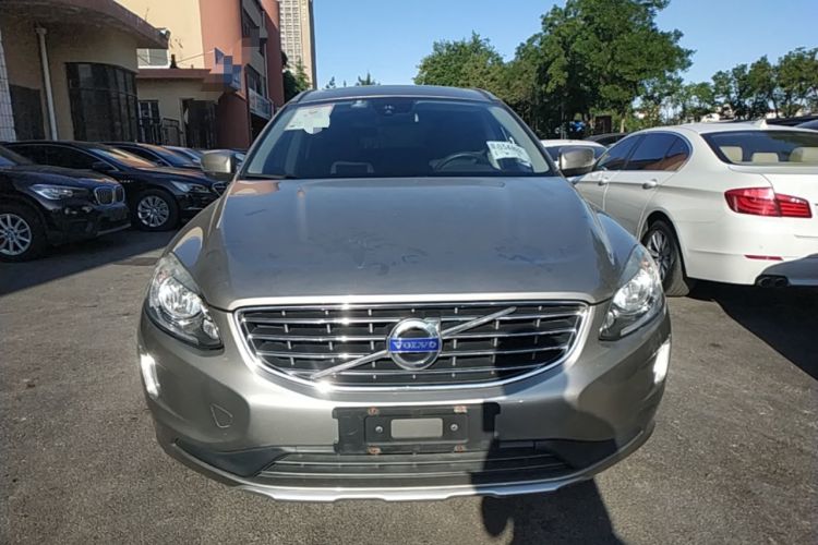 Used Volvo XC60 2015 T5 Smart Edition Front