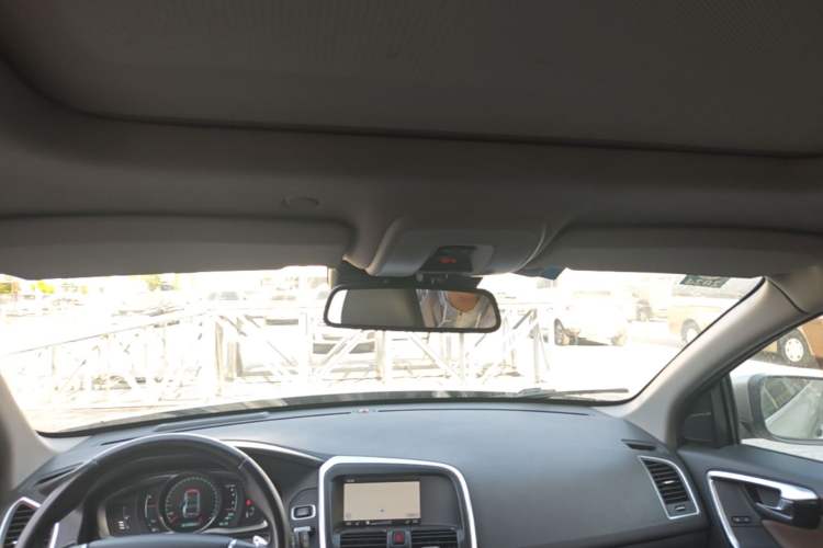 Used Volvo XC60 2015 T5 Zhiya Edition Headliner