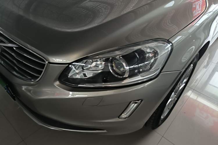 Used Volvo XC60 2015 T5 Smart Upgrade Model Left Front Headlight