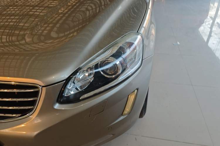Used Volvo XC60 2015 T5 Smart Upgrade Model Left Front Headlight