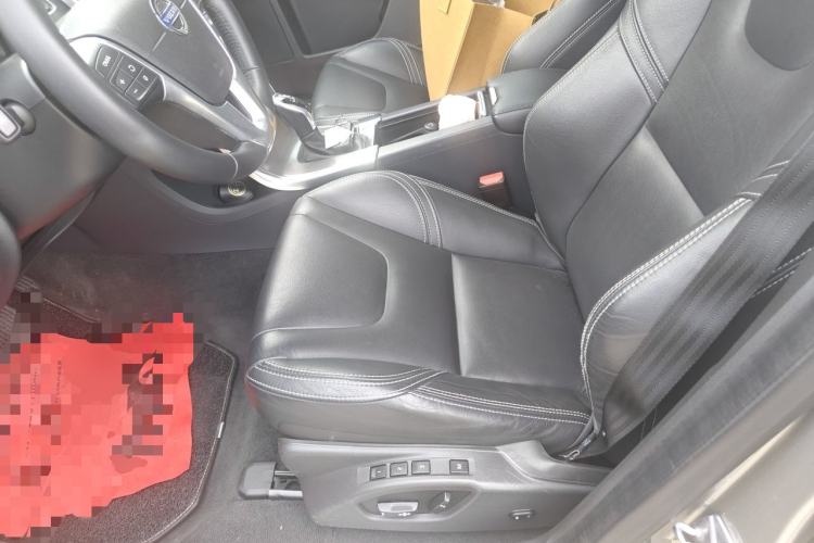 Used Volvo XC60 2015 T5 Smart Upgrade Model Left Front Seat