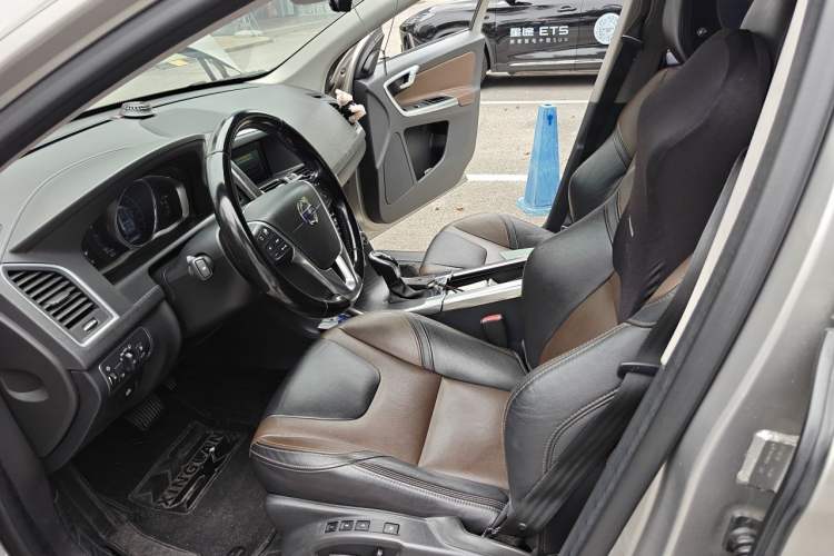 Used Volvo XC60 2015 T5 AWD Zhiyuan Edition Left Front Seat
