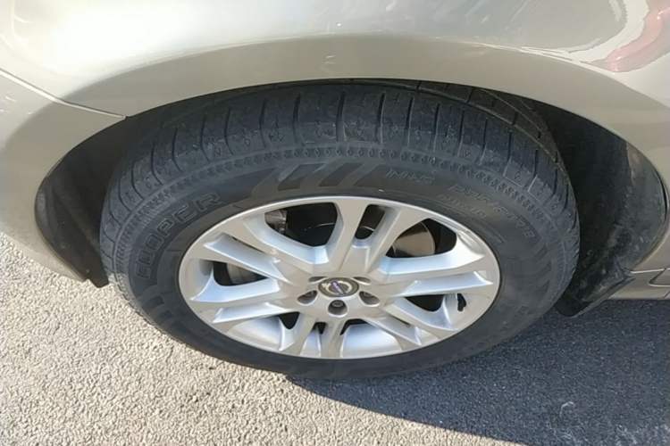 Used Volvo XC60 2015 T5 Smart Edition Left Front Wheel Hub