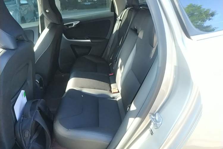 Used Volvo XC60 2015 T5 Smart Edition Left Rear Seat