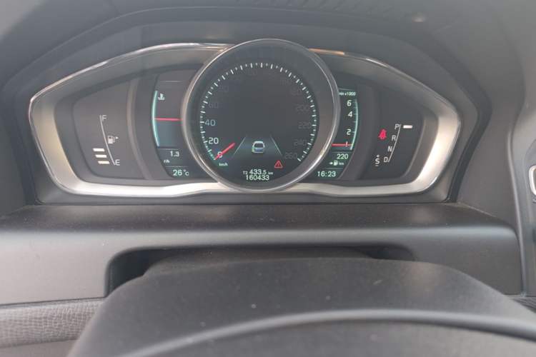 Used Volvo XC60 2015 T5 Zhiya Edition Odometer Close Up