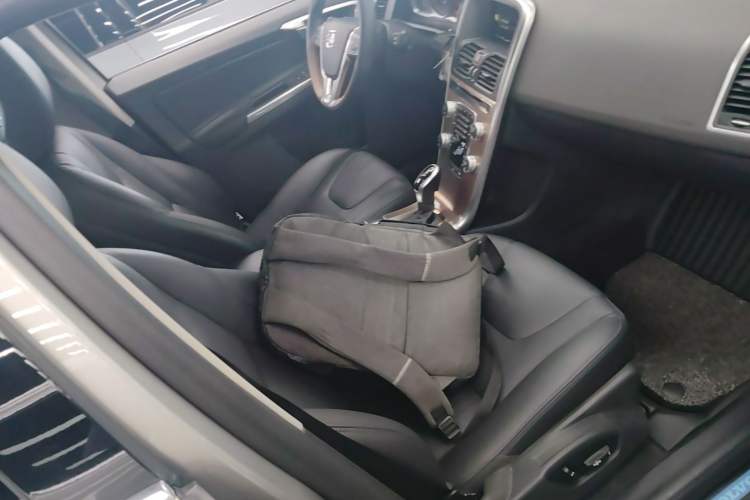 Used Volvo XC60 2015 T5 Smart Upgrade Model Right Front Seat