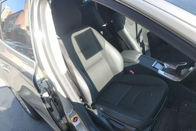 Used Volvo XC60 2015 T5 Smart Edition Right Front Seat
