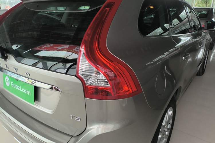 Used Volvo XC60 2015 T5 Smart Upgrade Model Right Rear Taillight