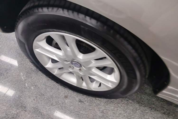 Used Volvo XC60 2015 T5 Smart Upgrade Model Right Rear Wheel Hub
