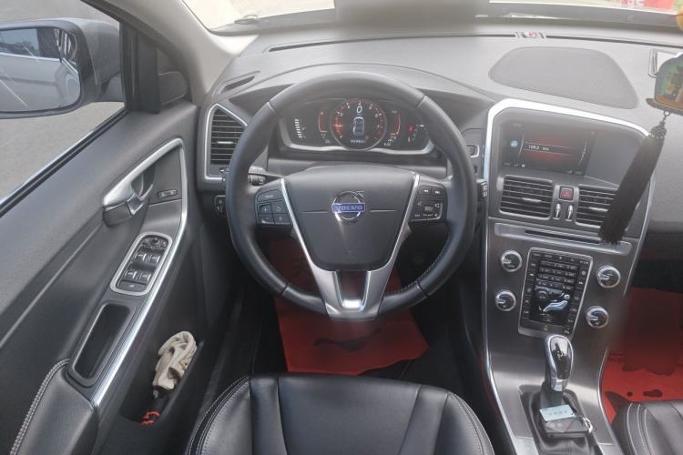 Used Volvo XC60 2015 T5 Smart Upgrade Model Steering Wheel