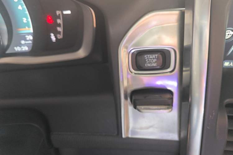 Used Volvo XC60 2015 T5 Smart Upgrade Model Vehicle Key