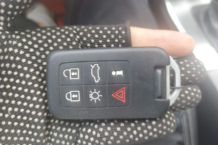 Used Volvo XC60 2015 T5 Smart Upgrade Model Vehicle Key