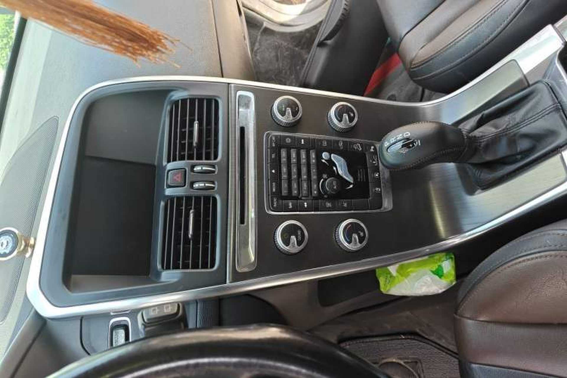 Used Volvo XC60 2015 T5 AWD Zhiyuan Edition Audio And AC Panel
