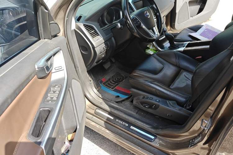 Used Volvo XC60 2015 T5 AWD Zhiyuan Edition Driver Seat