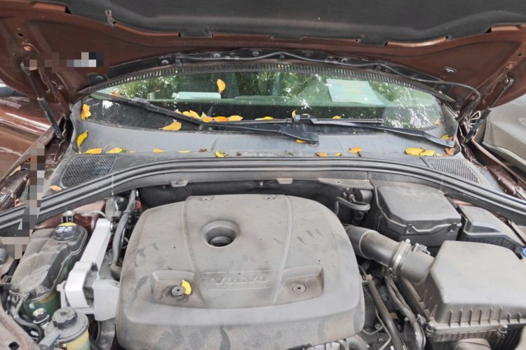 Used Volvo XC60 2015 T5 Smart Upgrade Model Engine Bay