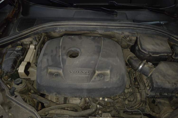 Used Volvo XC60 2015 T5 Smart Upgrade Model Engine Bay