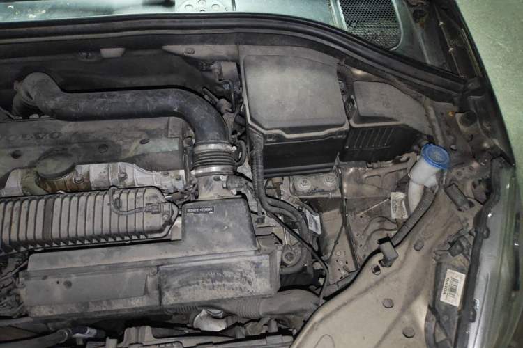 Used Volvo XC60 2015 T6 AWD Smart Version Engine Bay Left