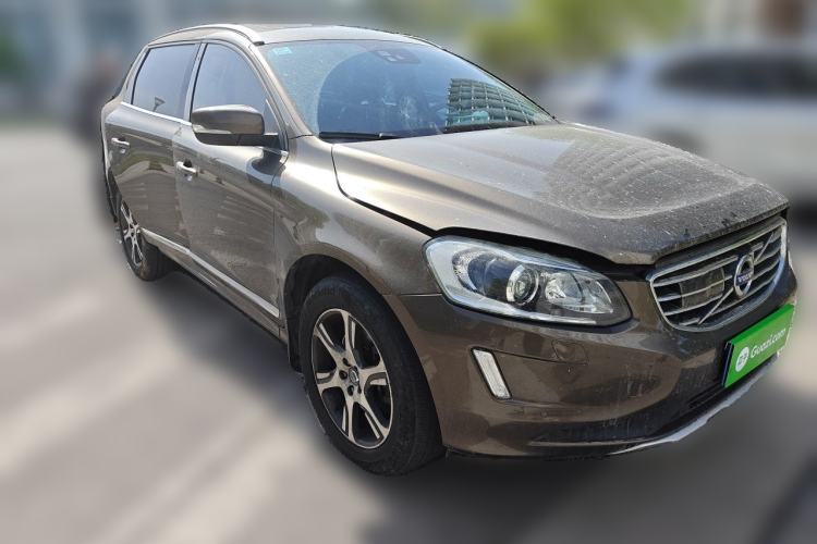 Used Volvo XC60 2015 T5 AWD Zhiyuan Edition Front Right 45 Deg