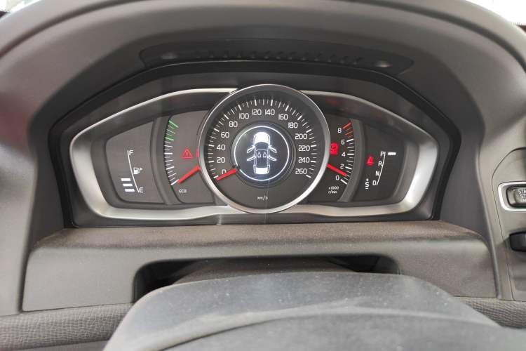 Used Volvo XC60 2015 T5 Smart Upgrade Model Instrument Cluster